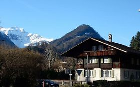 Traditional Swiss-Flat